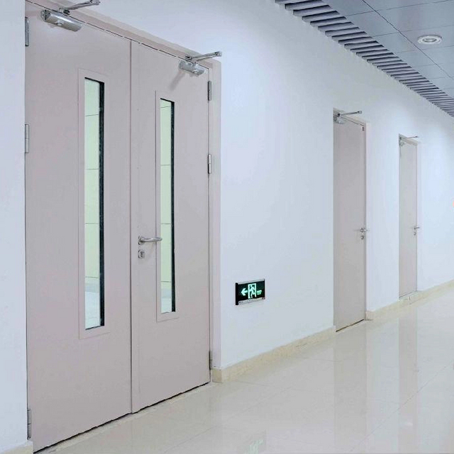 Adhésif pour portes coupe-feu, portes mixtes et planchers composites